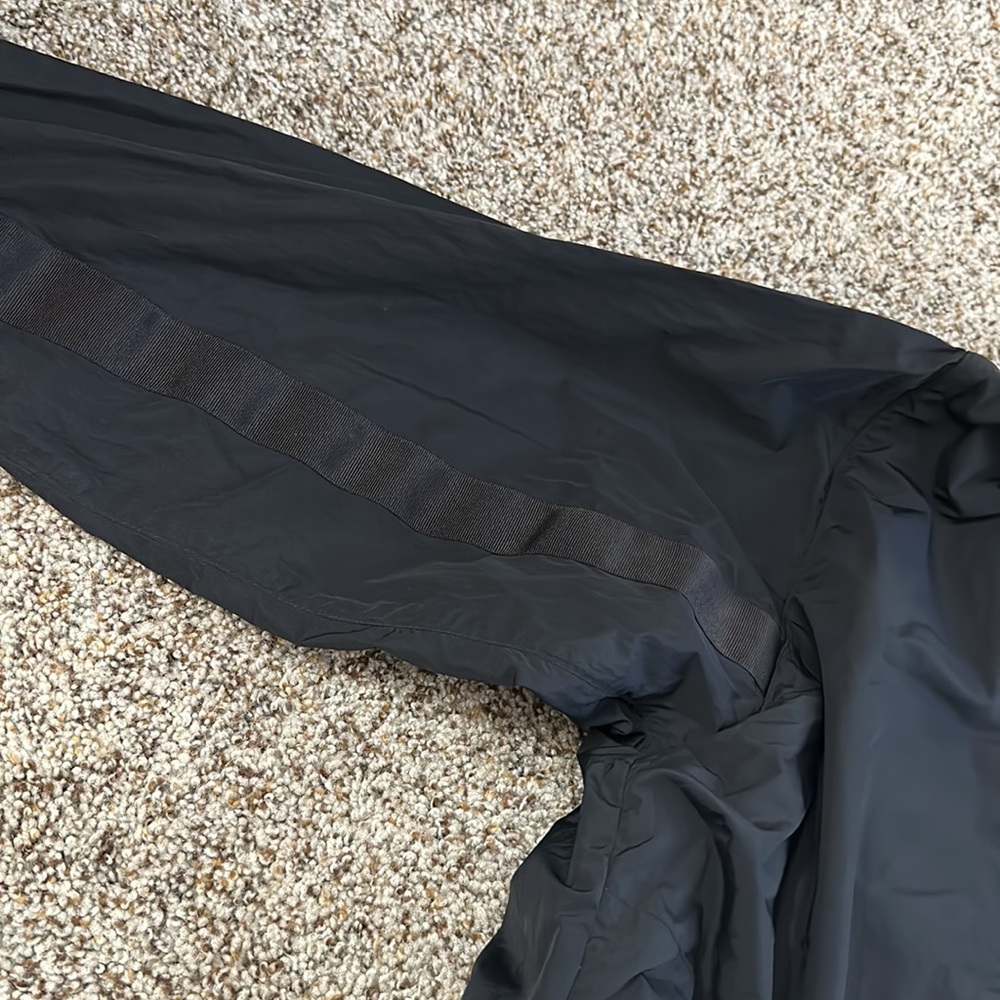 Allyson Felix Athleta Windbreaker - Picture 9 of 11